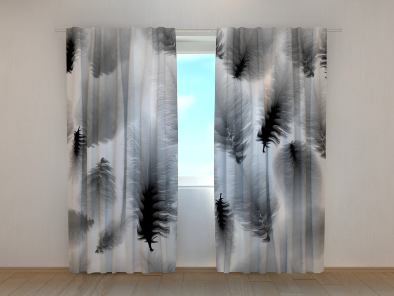 Fotogardine Abstrakte Federn in Schwarz und Weiß
