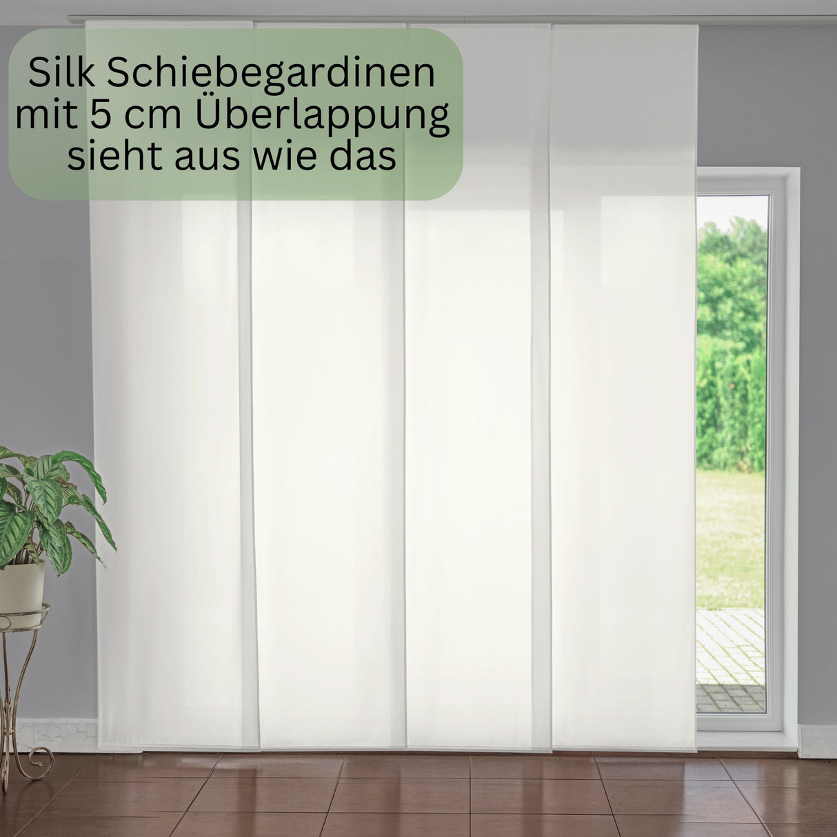 Weiße Schiebegardine aus Silk auf Maß, eleganter Flächenvorhang aus Silk auf Bestellung