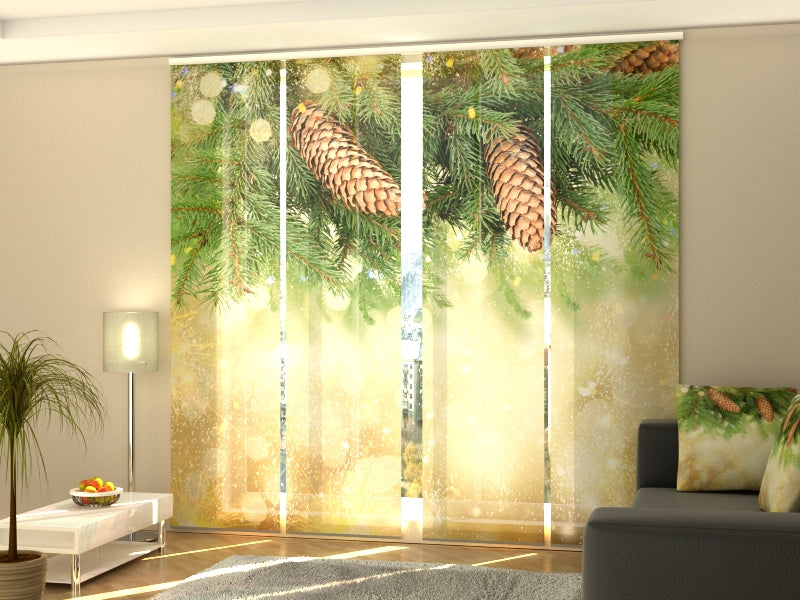 Schiebegardinen Goldenes Weihnachtsdekor mit Tannenzweig