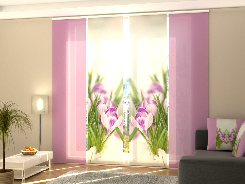 Schiebegardinen Krokusse auf Schnee