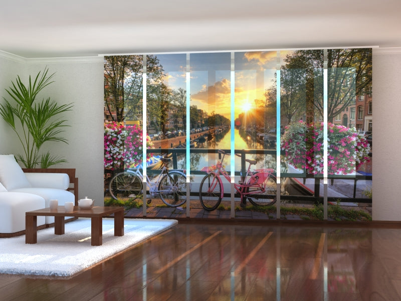 Schiebegardinen Wunderschöner Sonnenaufgang über Amsterdam