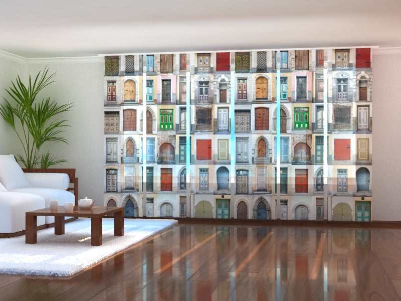 Schiebegardinen Alte bunte Türen