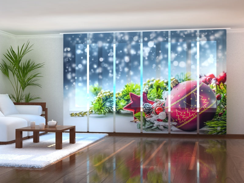 Schiebegardinen Weihnachtsdekorationen mit Schnee