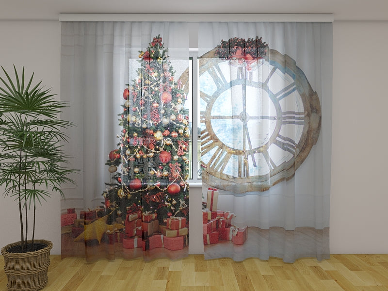 Fotogardine Weihnachtsbaum und große Uhr