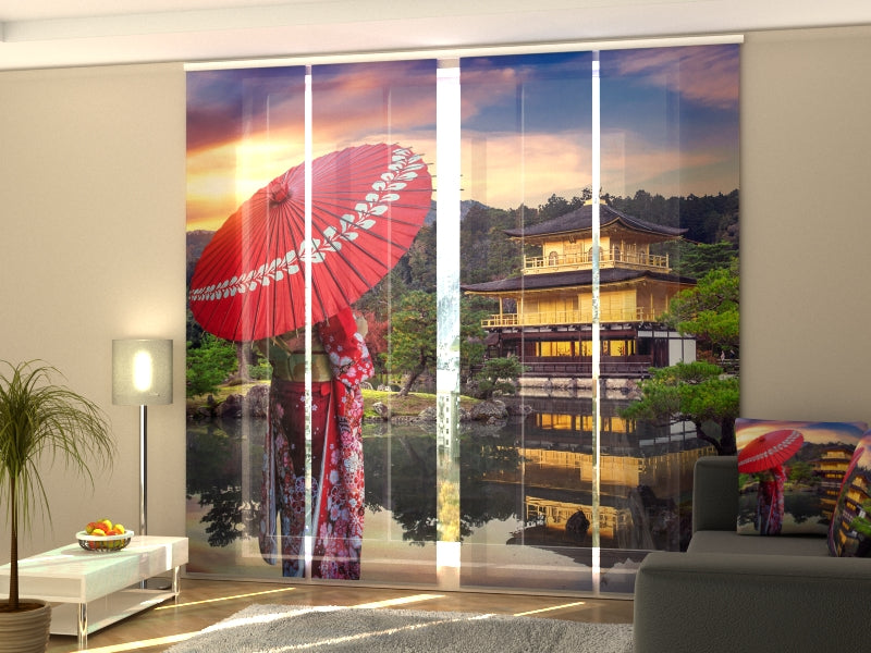 Schiebegardinen Frau im Kimono